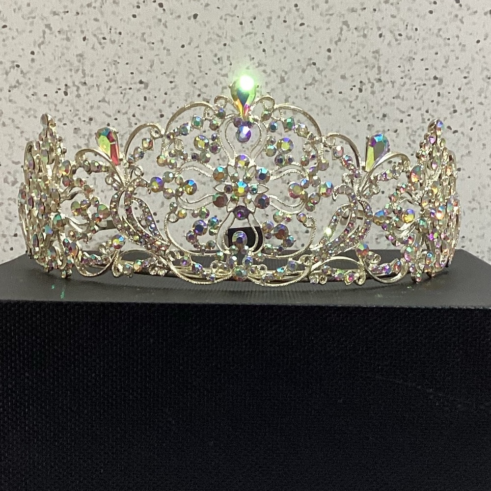 Royale Princess Tiara with box